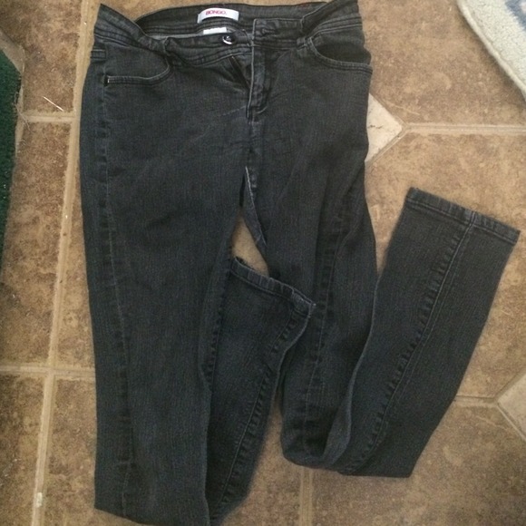 SALE 💙 Black Bongo Straight Leg Jeans!
