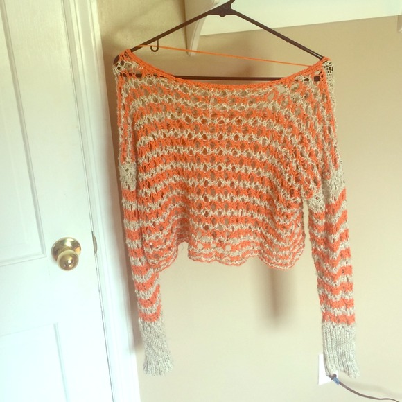 Cute Free People top perfect for summer nights !