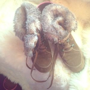 Brown leather faux fur boots