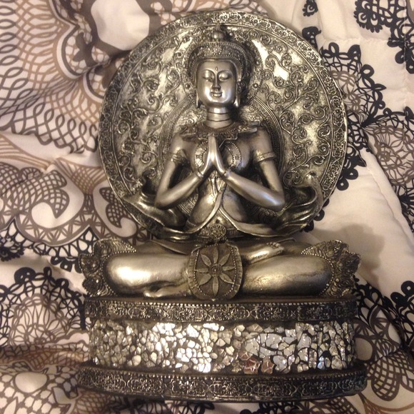 Buddha statue