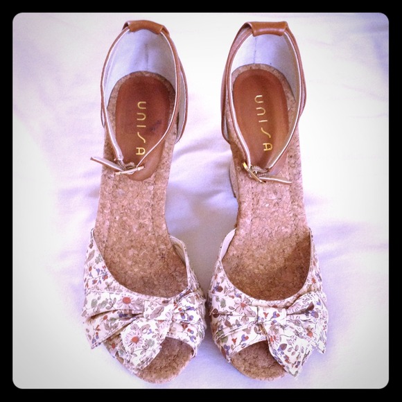 Unisa Flower Cork Wedges