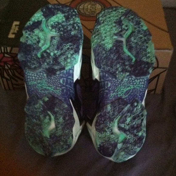 LEBRON XI All Stars - Picture 2 of 5