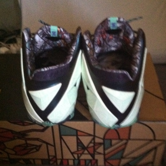 LEBRON XI All Stars - Picture 4 of 5