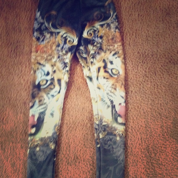 Eye of the tiger leggings