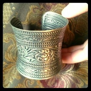 Unique silver plated Grecian style bangle