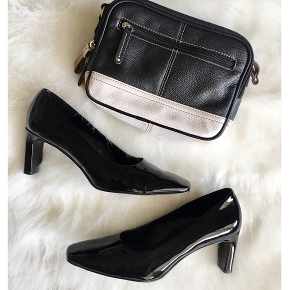 Bandolino Shoes - Bandolino Black Leather Pumps
