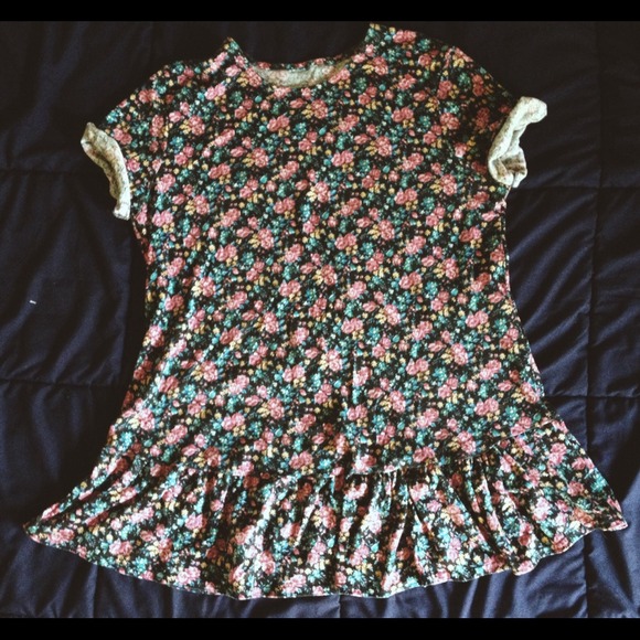 💕Floral Babydoll Dress💕 - Picture 2 of 3