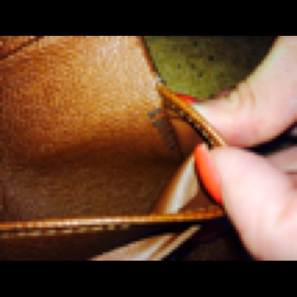 LV wallet  for Ivalee