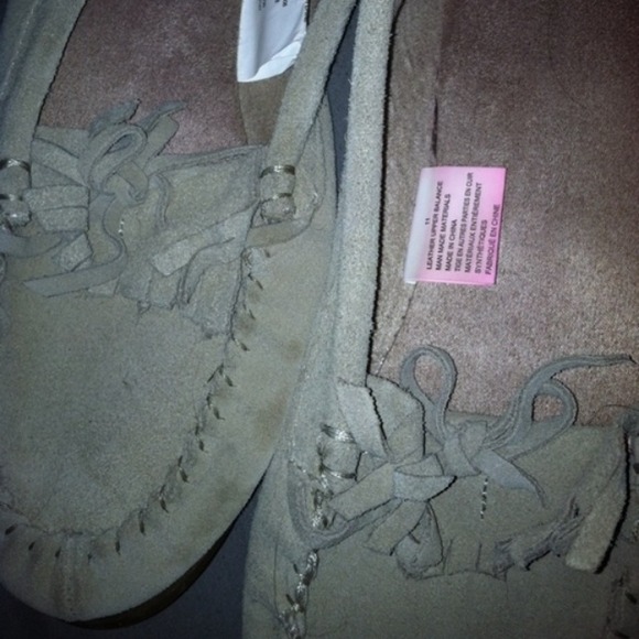 Minnetonka-like moccasins! - Picture 4 of 4