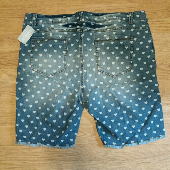 Sold - Picture 3 of 3