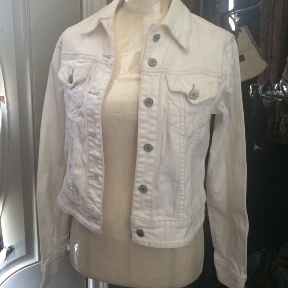 Calvin Klein Jackets & Blazers - Calvin Klein Denim Jacket!