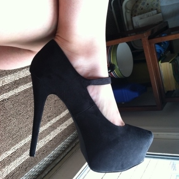 NWOT Stiletto head turners!! - Picture 4 of 4