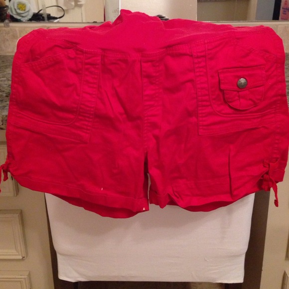 Maternity shorts