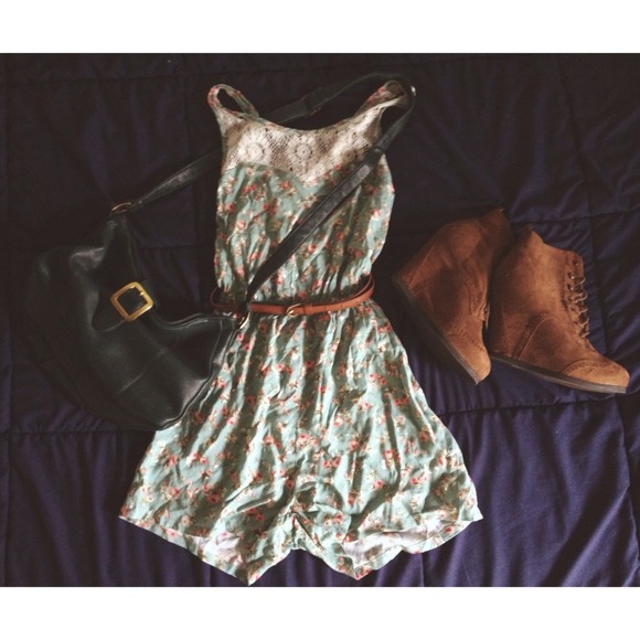 💕Floral Romper💕