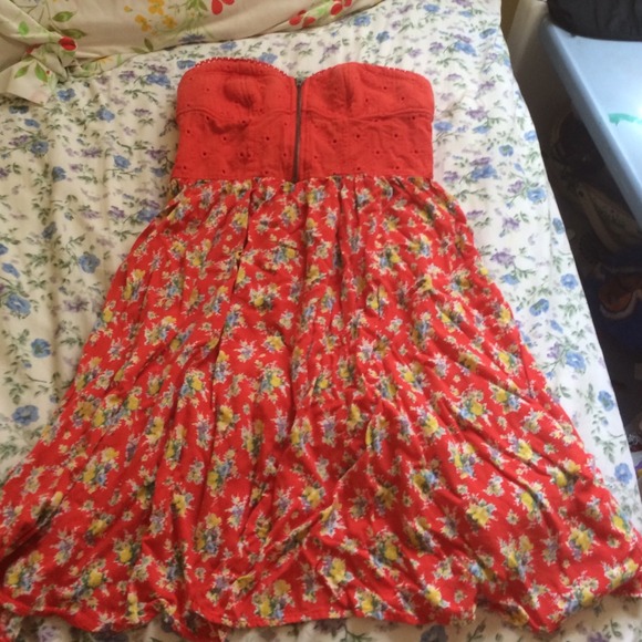 Tube top dress - Picture 1 of 1