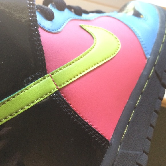 SOLD!! nike 5.5Y - Picture 2 of 2