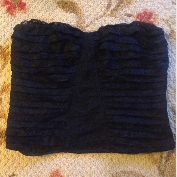 VS Lace Crop Top