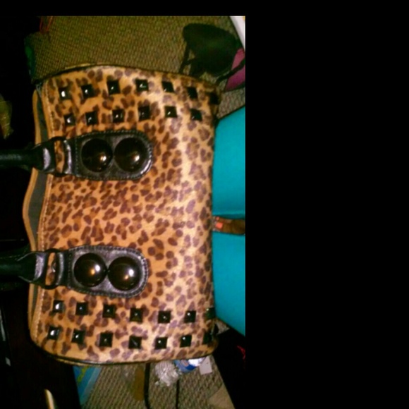 Purse. In NEW condition ONLY USED GIVE