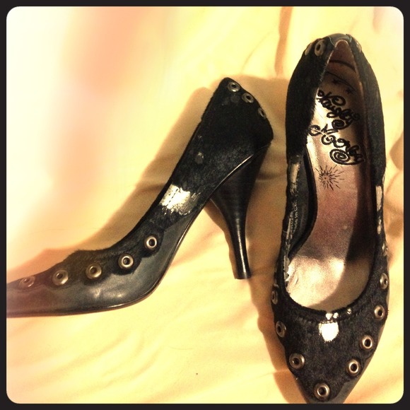 Never Worn Naughty Monkey black pumps
