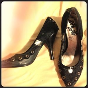 Never Worn Naughty Monkey black pumps