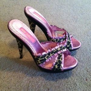 Host Pick! Betsey Johnson heels TODAY ONLY!
