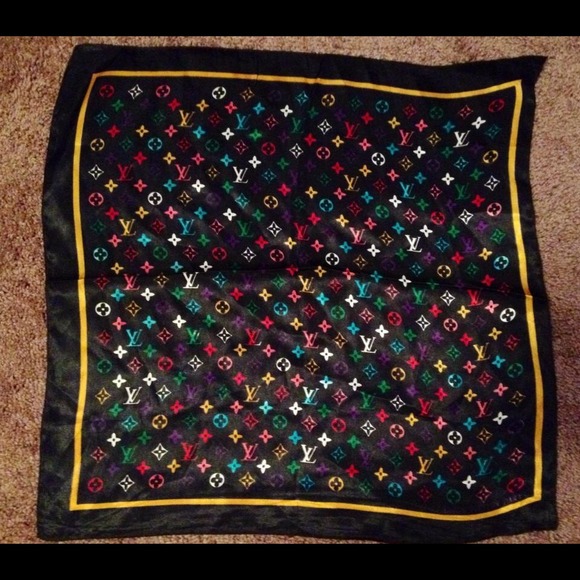 Louis Vuitton Fashion Scarf