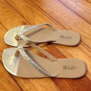 Apt 9 Sandals