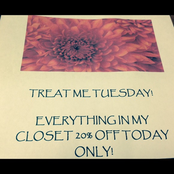 20% Off Entire Closet Today!