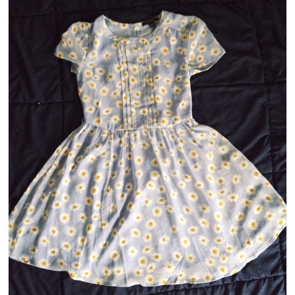 💕Daisy Dress💕 - Picture 2 of 3