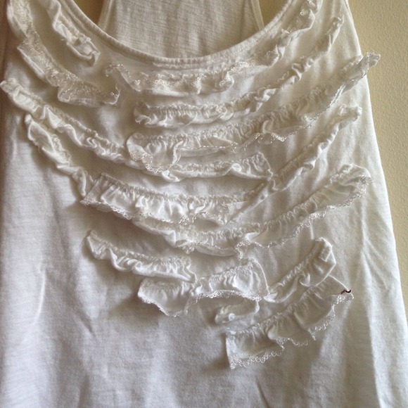 Razorback white ruffled shirt - Picture 2 of 3