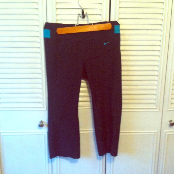 🚫sold🚫Dry Fit Nike Capris