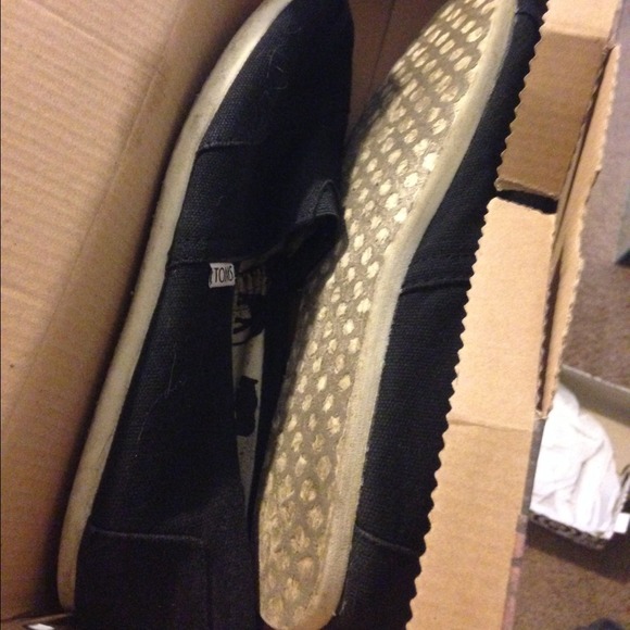 Black toms