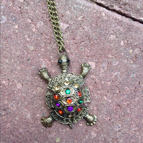 Turtle Necklace❌SOLD❌ - Picture 2 of 3