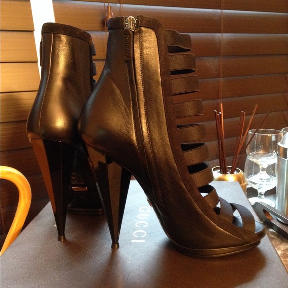 💯 Authentic Gucci Olimpia Bootie - Picture 3 of 4