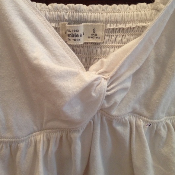 White tank - Picture 2 of 3