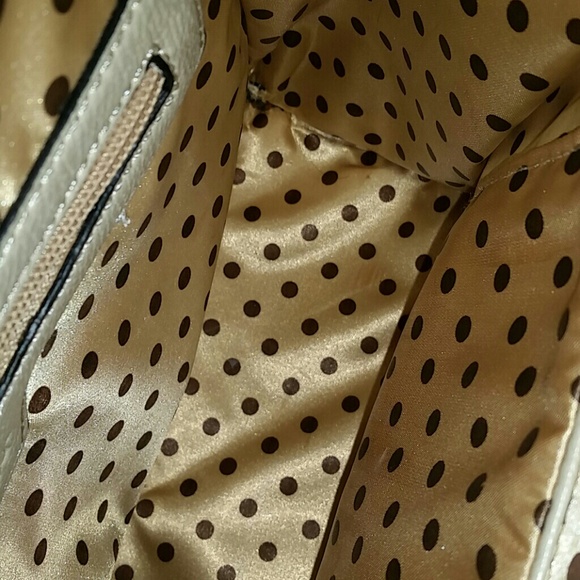 Lock Bag - Picture 2 of 3