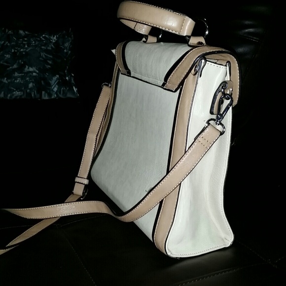 Lock Bag - Picture 3 of 3