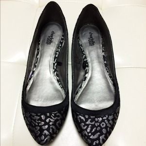 SILVER & BLACK LEOPARD PRINT FLATS