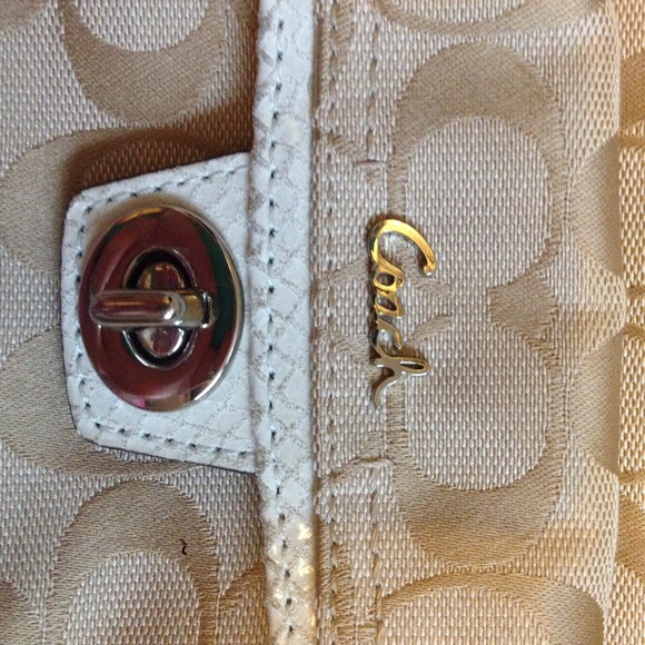 Coach purse/crossbody - Picture 2 of 4