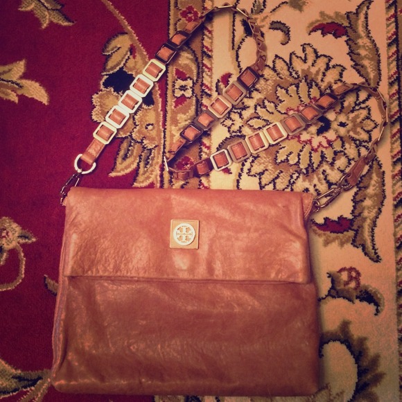 Tory burch messenger bag 😍❤️
