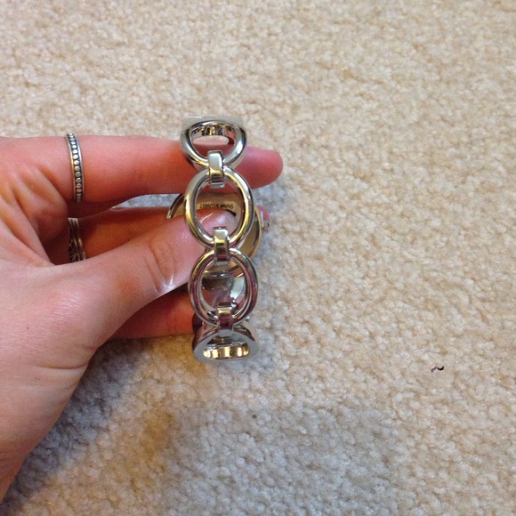 Silver brand new watch - Picture 2 of 4