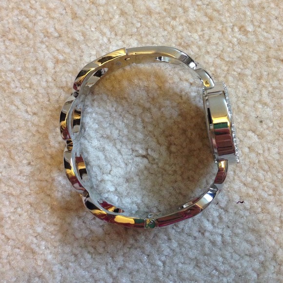 Silver brand new watch - Picture 4 of 4