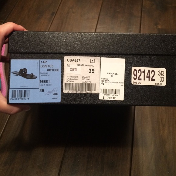 💢SOLD💢 Light beige chanel flip flop, leather 39 - Picture 3 of 3