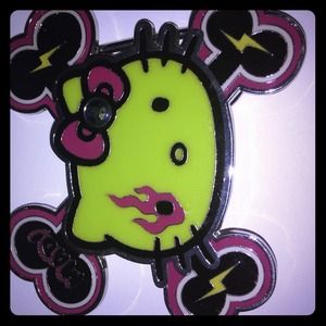 SOLD!! Green hello kitty belt buckle