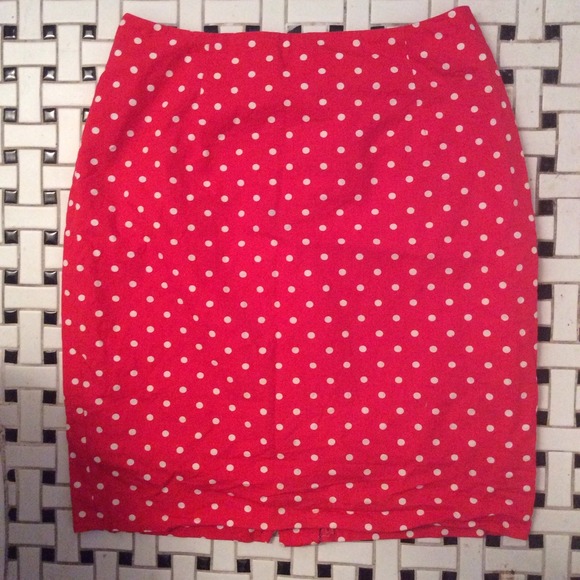 red polka dot pencil skirt
