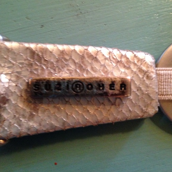 Silver belt! Great condition.