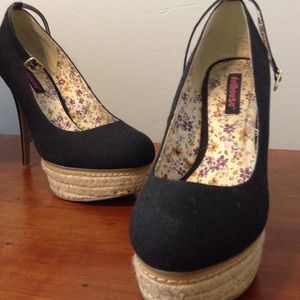 Shoes/ jazz and dance shoes