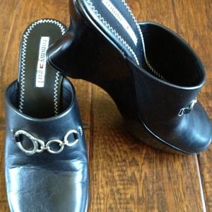 ⛔️SOLD⛔️Tommy Girl shoes