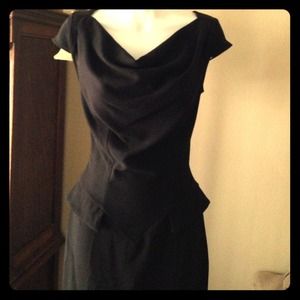 🎉HP🎉 Beautiful peplum dress by Closet size 4