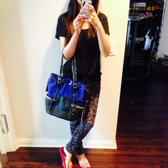 Bucket Bag - Picture 4 of 4